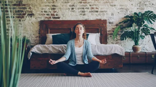 Mindfulness and meditation compared